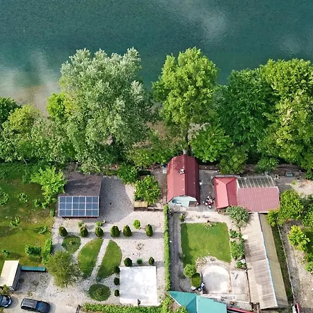 Kucerak Na Drini Case de vacanță