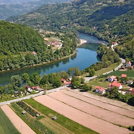 Kucerak Na Drini * Bajina Basta