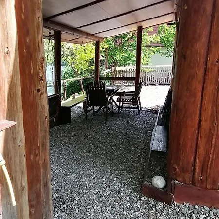 Kucerak Na Drini Case de vacanță