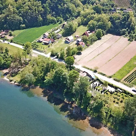 Kucerak Na Drini Case de vacanță Bajina Basta